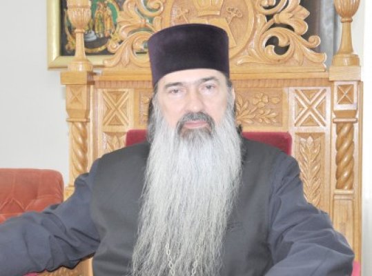 IPS Teodosie slujeşte la Mânăstirea Capidava